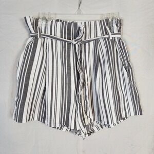 DIVIDED by H&M Size 10 Striped High Waisted Paperbag Shorts Beach Resort Cruise